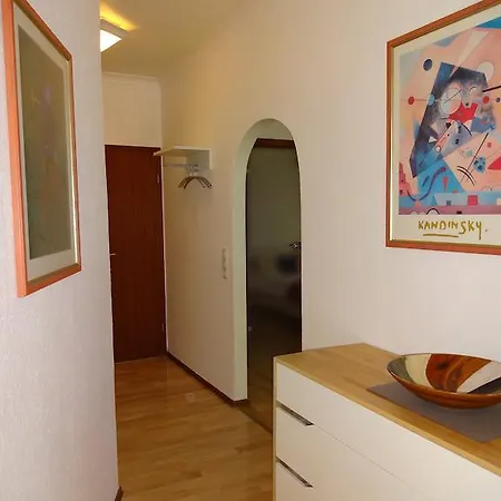 Appartement Huttenstrasse 22c *
