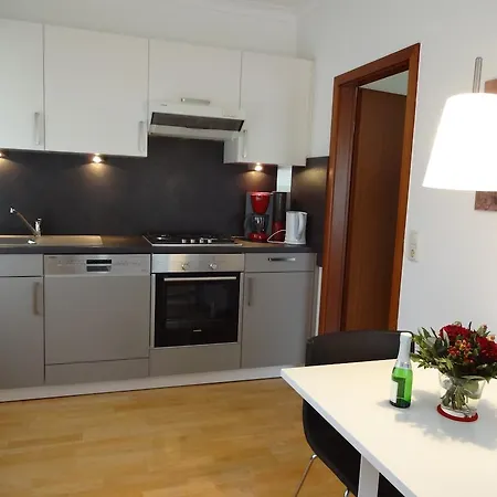 Appartement Huttenstrasse 22c *