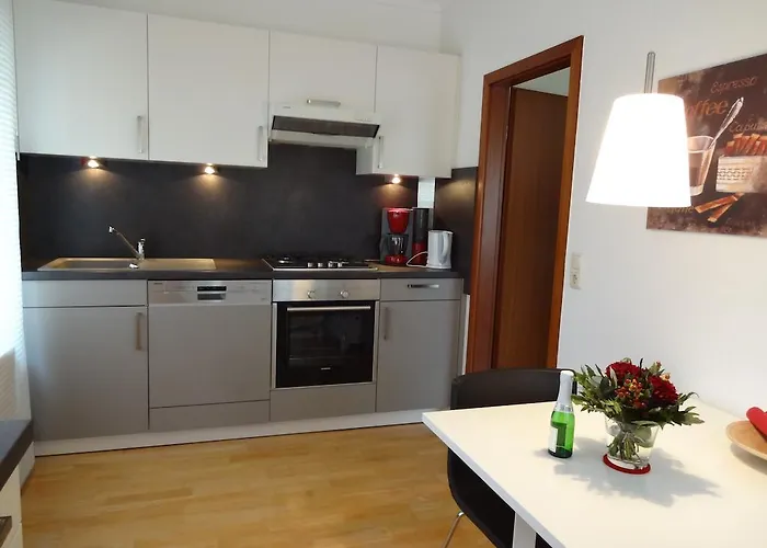 Apartament Huttenstrasse 22c *